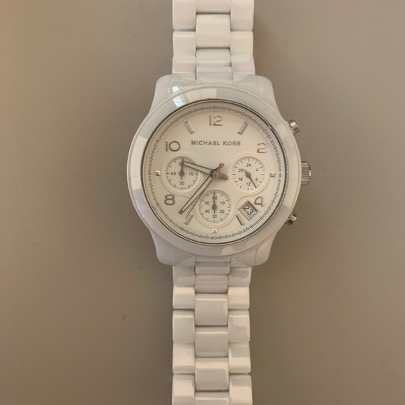 Michael Kors watch - Picture 1 of 3